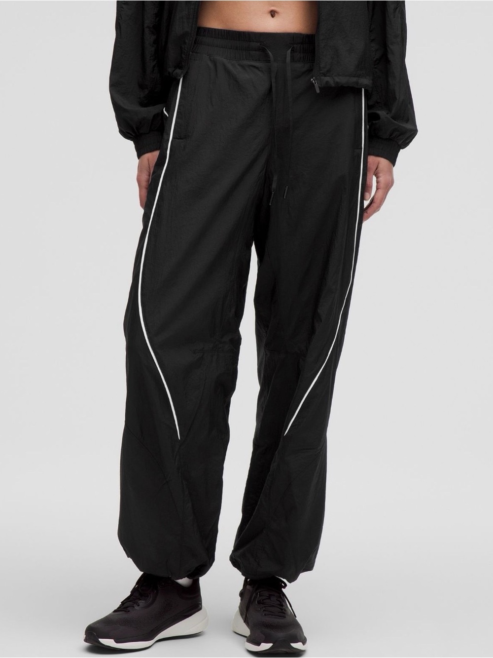 Lululemon License to Train Mid-Rise Lightweight Jogger Medium $148 Retail NWT